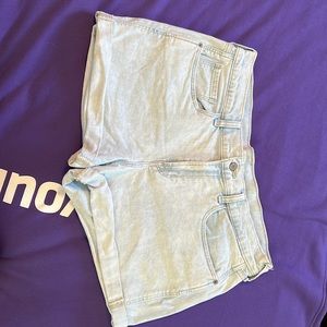 Old Navy shorts size 12. Worn 1 time!